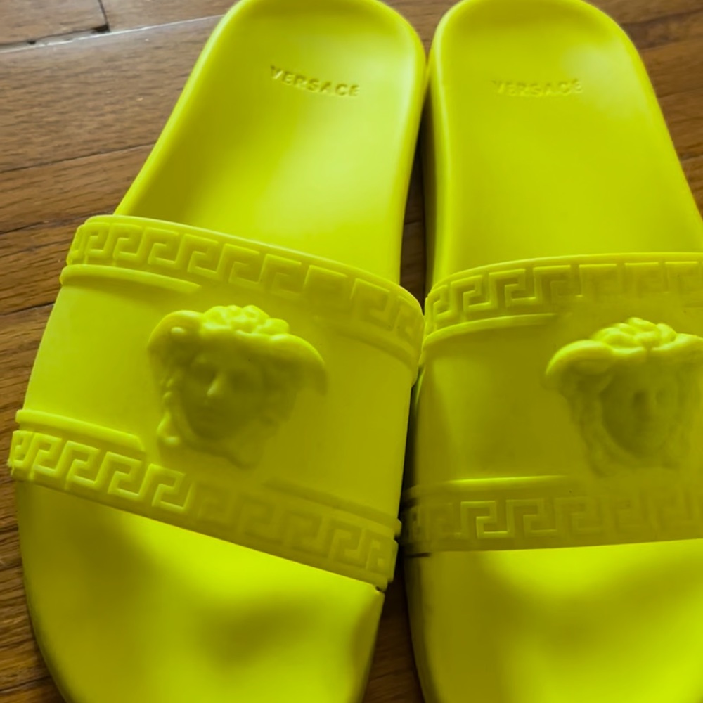 Versace slides